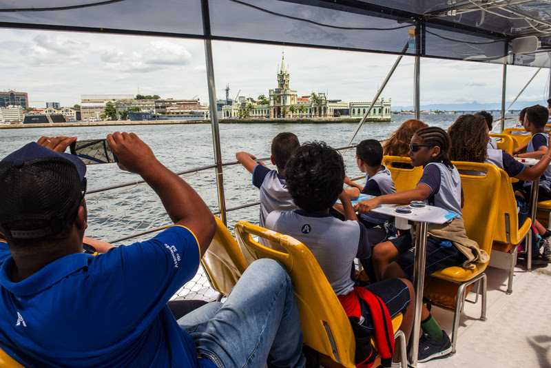 Alunos documentam os principais atrativos da capital carioca - Foto: Divulgação
