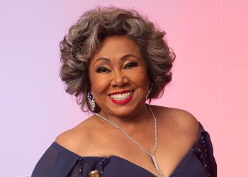 Exposição “Com Amor, Alcione”, uma homenagem inédita aos 50 anos de trajetória de uma das maiores vozes da música brasileira – Foto: Divulgação