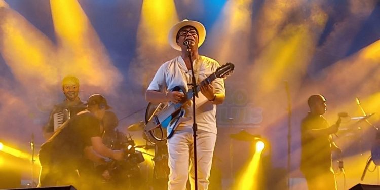 Daffé recepciona amigos e convidados com show de seu aniversário no Miolo Bar - Foto: Divulgação