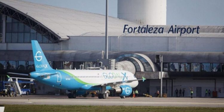 Expresso Guanabara dando apoio logístico à operação do governo federal de 102 passageiros que aterrissou em Fortaleza deportados pelos Estados Unidos - Foto: Divulgação