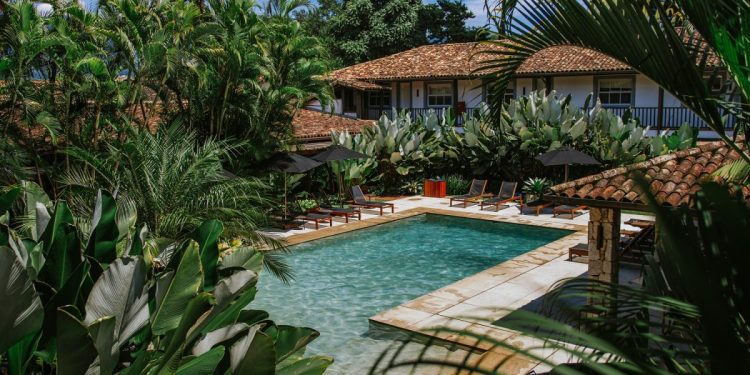 A charmosa cidade de Paraty será palco de uma história histórica singular. No detalhe a Pousada Literária - Foto: Divulgação