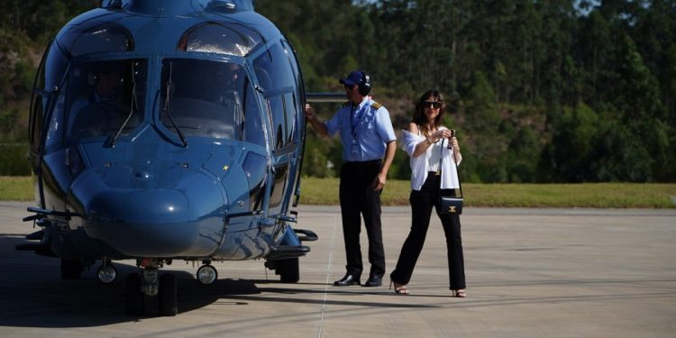 A Revo anuncia a chegada de Carol Bassi como sua nova embaixadora - Foto: Divulgação
