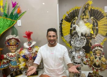 Peças em miniaturas, exposição fotográfica e outras peças compõem o acervo da exposição cultural em cartaz no Rio Anil Shopping. No detalhe, Adriel Gomes - Foto: Divulgação