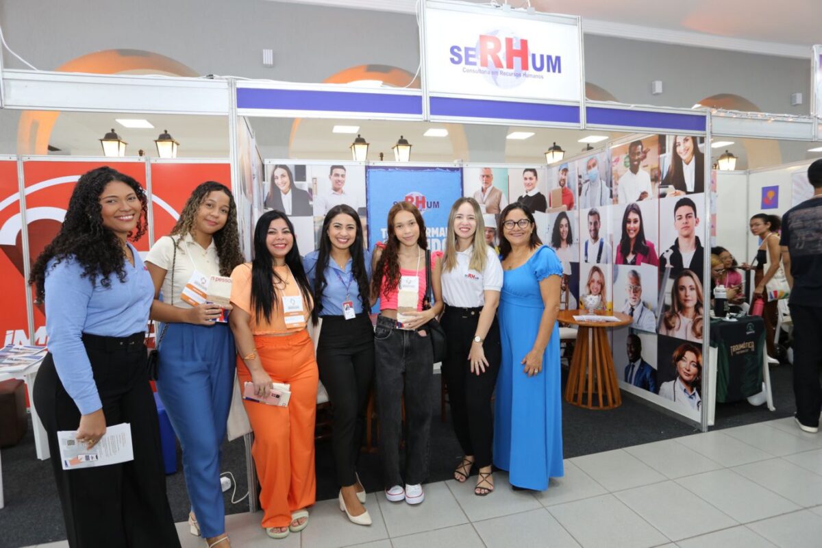 A CEO Aparecida Bessa e seu tempo da empresa SeRHum que foi uma das expositoras do evento, com foco em gestão de pessoas e preparação para o mercado de trabalho - Foto: Divulgação