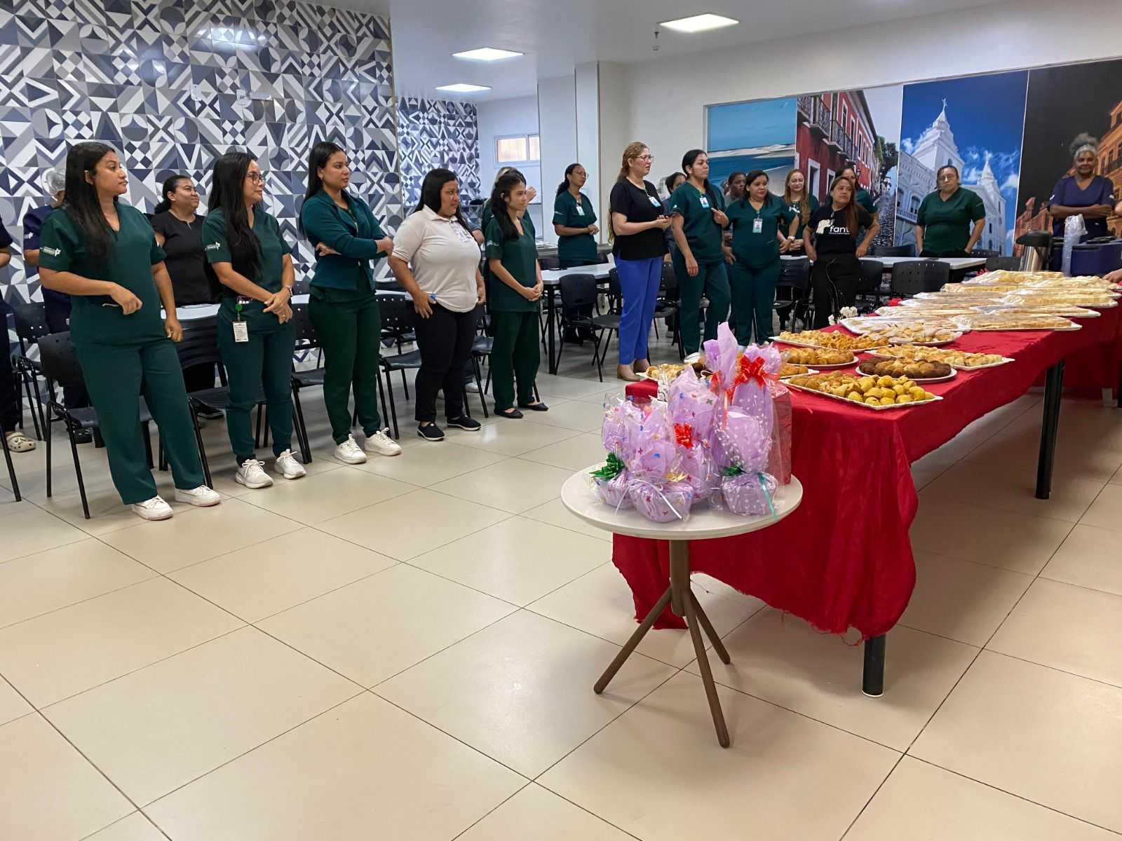 A homenagem às mães aconteceu na sede do Hospital do Servidor Estadual em um café da manhã especial - - Foto: Belarmino Gomes