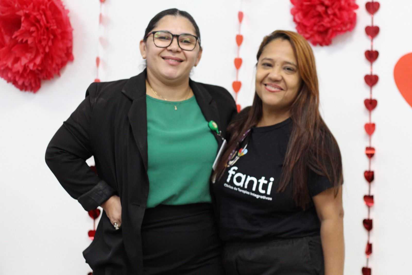 Lucidalva Rodrigues e Elisandra - Foto: Belarmino Gomes