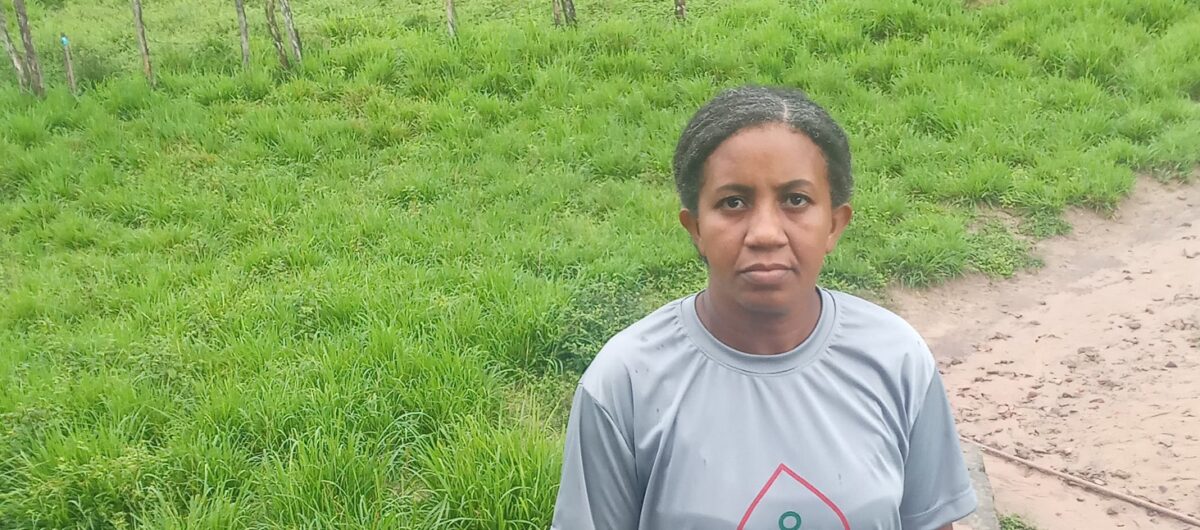 A Presidente da Associação Comunitária do Povoado de Segurado, Silvanira dos Santos Araújo, defende a implantação da RPPN pela Shipping Protection nas terras de Timbotuba para combater a degradação da área e inibir caçadores - Foto: Divulgação