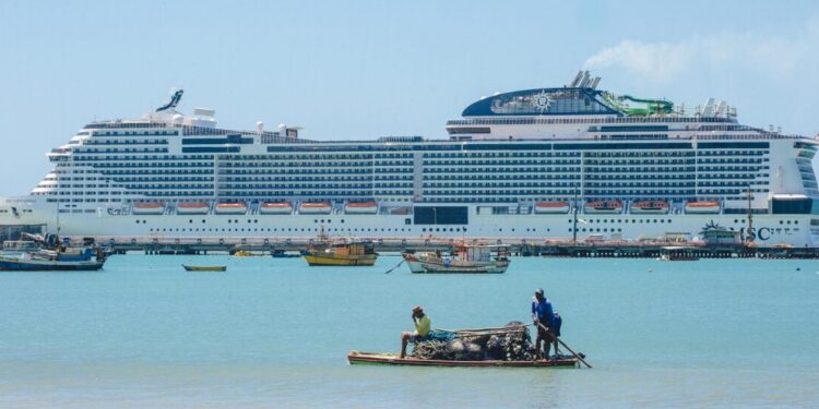 Na temporada de cruzeiros a movimentação em Maceió aquece ainda mais o turismo alagoano – Foto: Divulgação