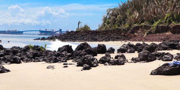 A ilha distante 6,2 km da cidade de São Luís, separada da capital pelo canal do Boqueirão - Foto: Reprodução