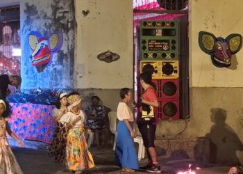 Os sons do tambor de crioula voltam a ecoar por entre becos e ruas do Centro Histórico sob a batuta do Mestre Amaral - Foto: Gutemberg Bogéa