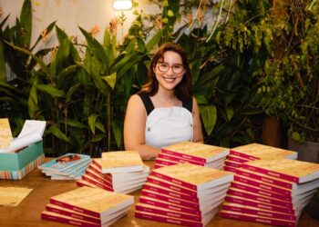 O segundo romance da autora é uma ficção contemporânea que trata de assuntos como ghosting e fins de ciclos de amizade - Foto: Lívia Carvalho