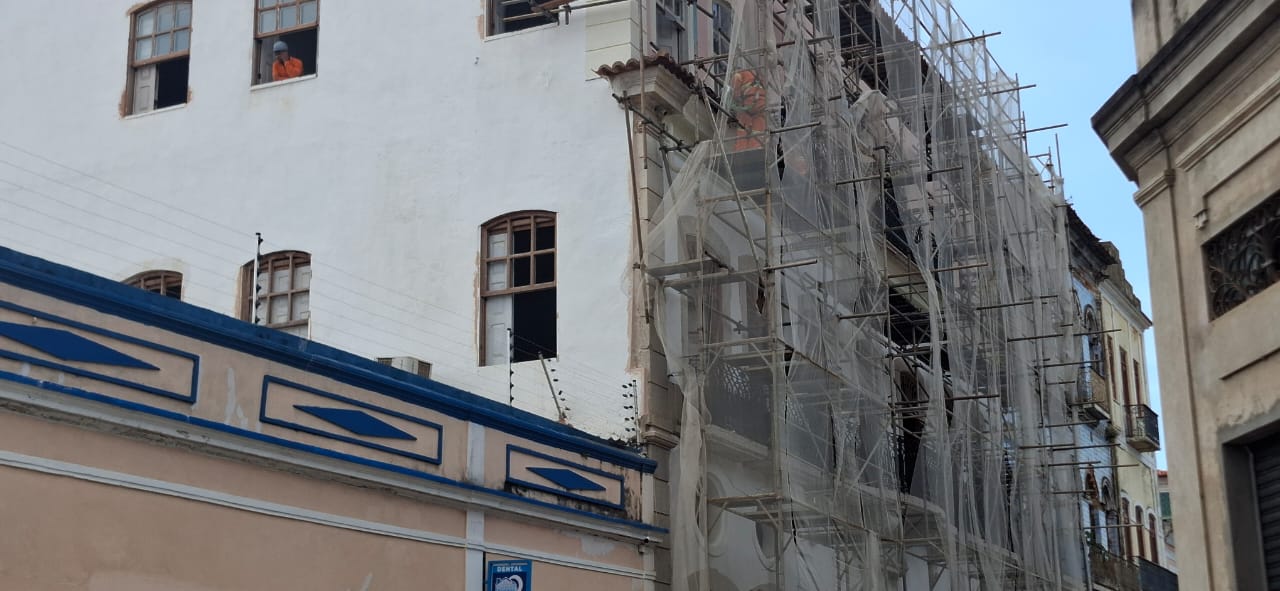 Uma obra que já dura um bom tempo e que precisa ser finalizada o mais breve possível - Foto: Gutemberg Bogéa