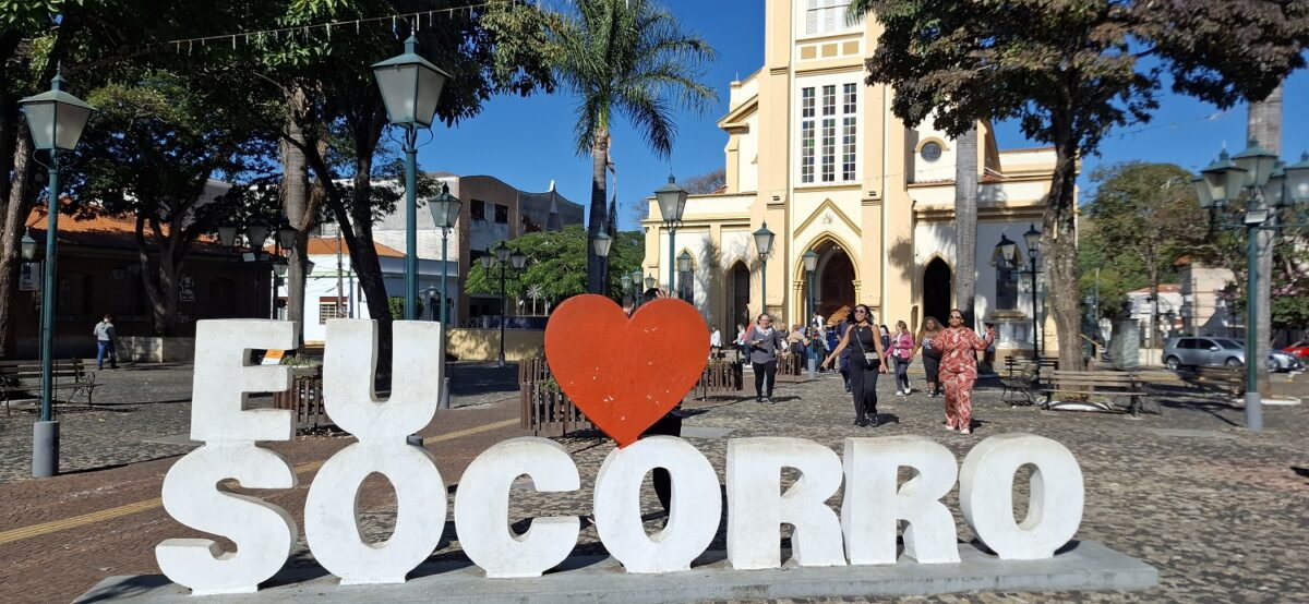 Um passeio pelo Centro Histórico de Socorro com sua charmosa arquitetura. No detalhe, a Igreja Matriz Nossa Senhora do Perpétuo Socorro – Foto: Gutemberg Bogéa