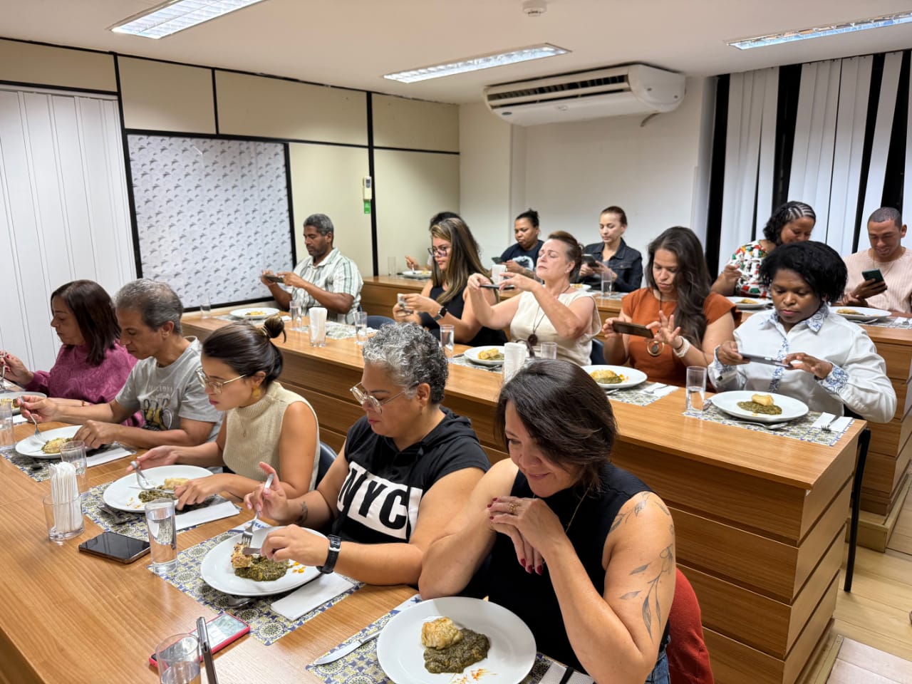 Participantes da Aula Show degustam pratos da culinária maranhense - Foto: Divulgação