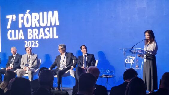 Presidente da ABAV Nacional, Ana Carolina Medeiros participou da abertura do 7º Fórum Clia Brasil - Foto: Divulgação