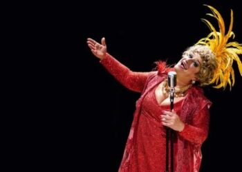 A renomada peça teatral “Nasci pra ser Dercy”, estrelada por Grace Gianoukas, fará duas apresentações em São Luís - Foto: Divulgação