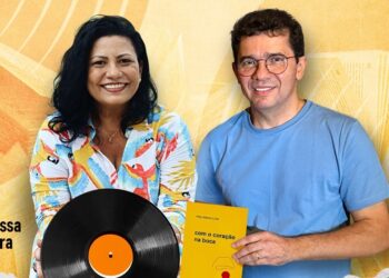 Sarau poético musical em noite de lançamento literário - Foto: Divulgação