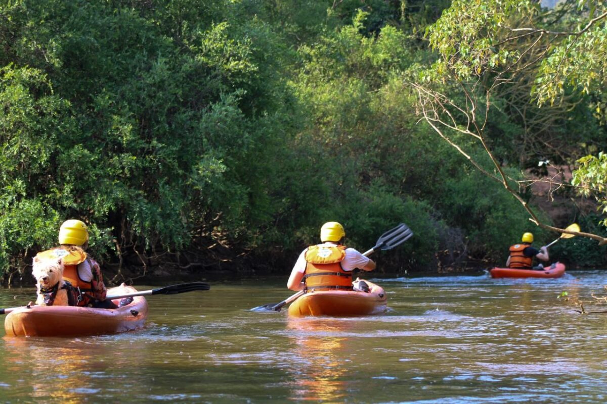 Uma aventura de Rafting com passeio no trecho urbano do Rio Peixe - Foto: Daniel Rosa