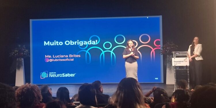 Luciana Brites, Universidade Mackenzie, Mestre em Educação e CEO do Instituto NeuroSaber, durante palestra “Educação Inclusiva e Equidade: Estratégias para a redução das desigualdades educacionais e sociais” - Foto: Divulgação