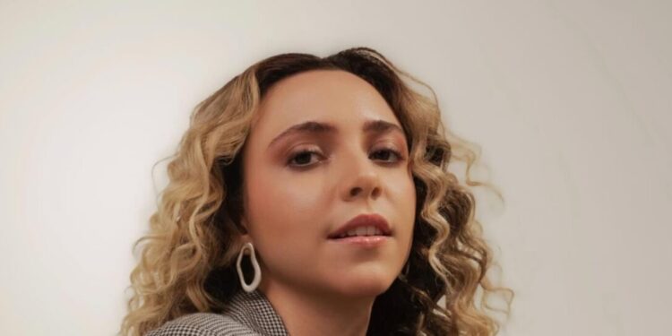 Tamie interpreta Sophie na trama que mistura fantasia sombria, romance e mitologia brasileira - Foto: Divulgação