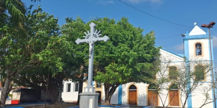 A bicentenária Igreja Matriz da Paróquia de Nossa Senhora de Nazaré na cidade Vitória do Mearim, datada de 1824, marca a trajetória do município retomando uma era moderna da história local - Foto: Gutemberg Bogéa