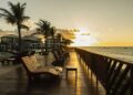 Resort detém a maior piscina à beira-mar de Tutóia, que proporciona momentos de diversão e contemplação - Foto: Divulgação