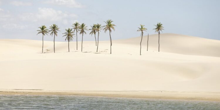 Pequenos Lençóis Maranhenses são um dos atrativos naturais de Tutóia - Foto: Samuel Teixs