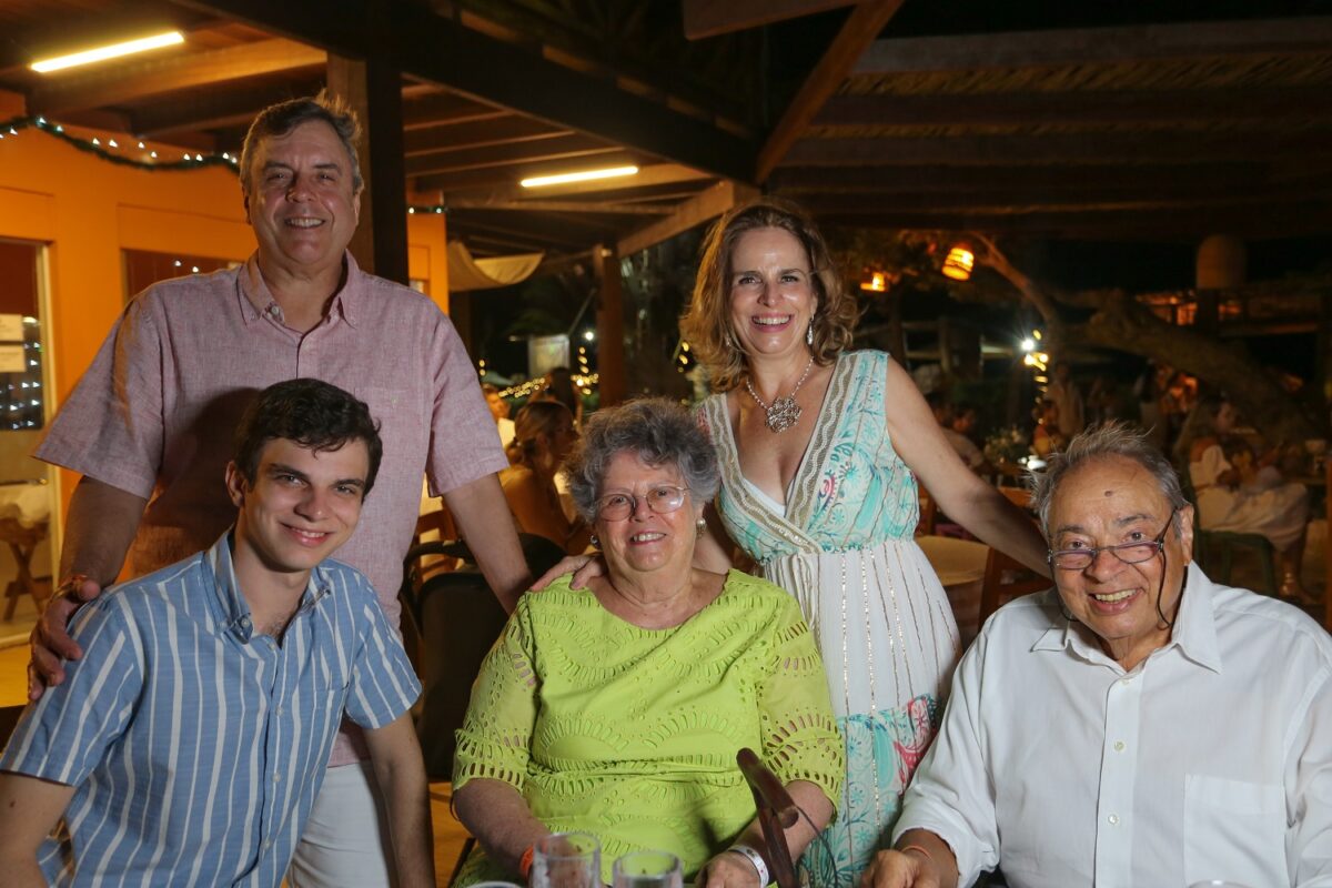  Família de Belo Horizonte também participou da comemoração de Réveillon do Oiti Beach Resort - Foto: Danielle Vieira