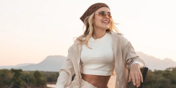 Fundadora da Doraiza Expedições, Izadora Moraes criou um modelo de viagens em grupo voltado para quem deseja viajar sozinho sem estar sozinho – Foto: Divulgação
