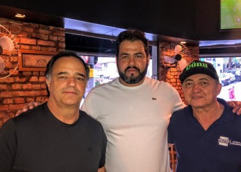 Ressaca da feijoada do Maranhão no botequim de Lourdes