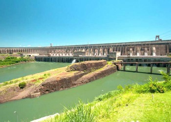 Com 1,025 milhão de turistas, Itaipu bate recorde de visitação