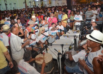 Bicicleta do Samba organiza batucada preparando seu cordão para o Carnaval 2020