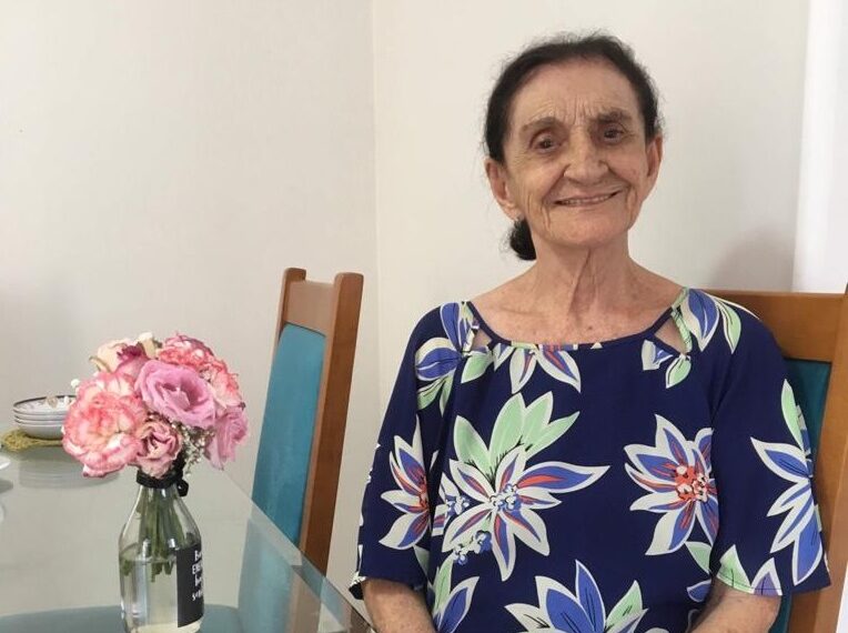 Tecelã dos nossos lumes literários