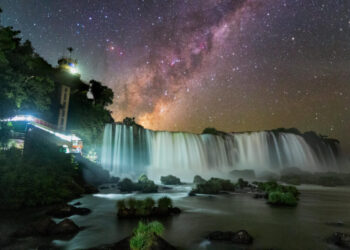 Fotografia da Via Láctea nas Cataratas do Iguaçu entre as melhores do mundo