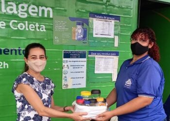 A Campanha de arrecadação vai até setembro deste ano, então a cada mês separe os frascos, arrecade com os vizinhos e contribua para essa corrente do bem – Foto: Divulgação