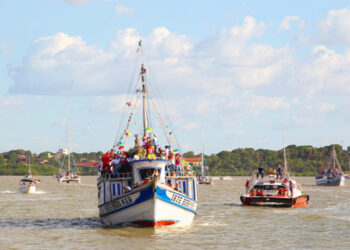 Para Herbert de Jesus Santos, na procissão marítima, na Baía de São Marcos, o número de embarcações poderia ser equivalente ao do Círio de Nazaré fluvial, em Belém(PA), que tem a Baía de Guajará menor – Foto: Arquivo