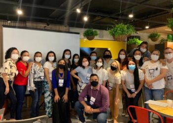 O staff do Laboratório Lacmar que está participando de um amplo treinamento de liderança estratégica, que vai de julho a novembro – Foto: Divulgação