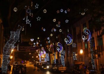 Enfeites localizados na Rua do Egito dão o clima natalino a cidade de São Luís – Foto: Fernanda Bordalo