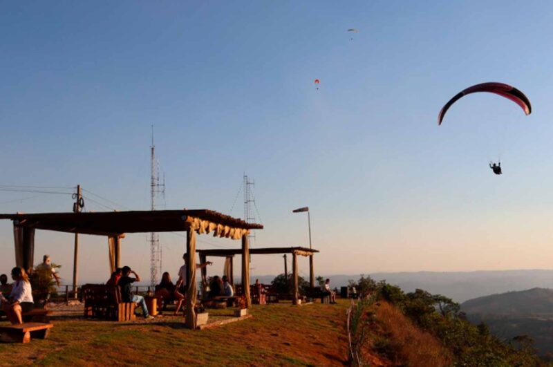 Alto da Serra é um dos pontos turísticos mais famosos de Serra Negra, Top  Destino Compras – Foto: Divulgação