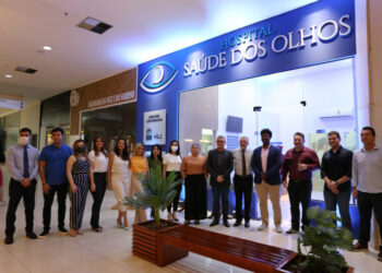 Representantes da SEGEP e do Grupo Mercúrio, que faz a gestão do HSE / HSLZ com a equipe do Hospital Saúde dos Olhos / HSDO na inauguração da nova unidade do Renascença II – Foto: Danielle Vieira