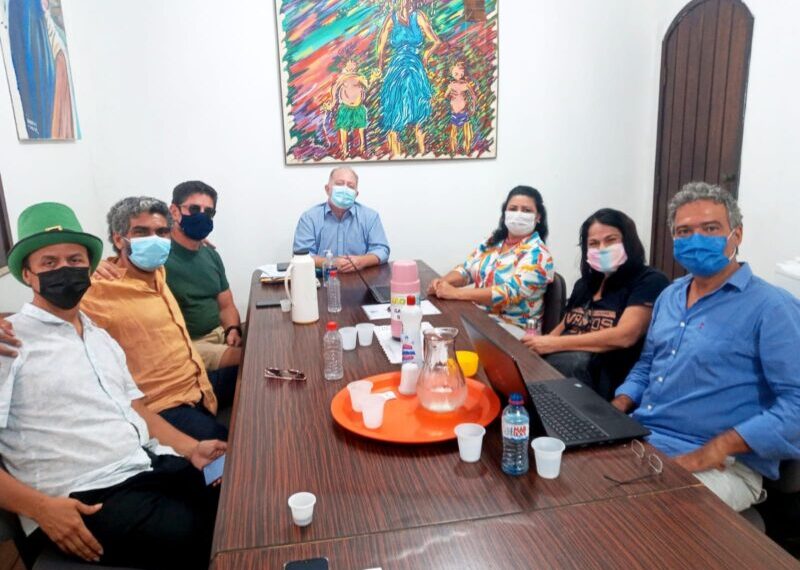 Artistas do Movimento cadê o Circo durante reunião com o Secretário de Cultura Marco Dualibe - Foto: Divulgação