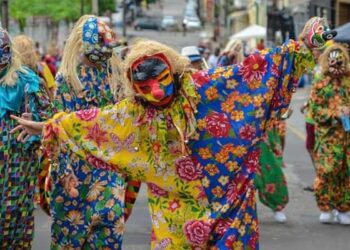 Augusto Tampinha, Herbert de Jesus Santos e Cesar Teixeira nunca erraram, com seus sambas-de-enredo, no bordão do tradicional personagem do carnaval maranhense – Foto: Reprodução