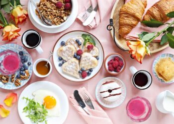 Uma opção para homenagear a mamãe é leva-la para o Café da Manhã de Dia das Mães do Atelier Gourmet no Empório Fribal da Ponta D´Areia - Foto: Divulgação