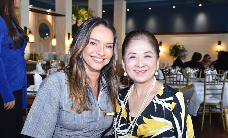 Diretora geral do Blue Tree, Jacira Haickel, com a empresária Chieko Aoki – Foto: Divulgação