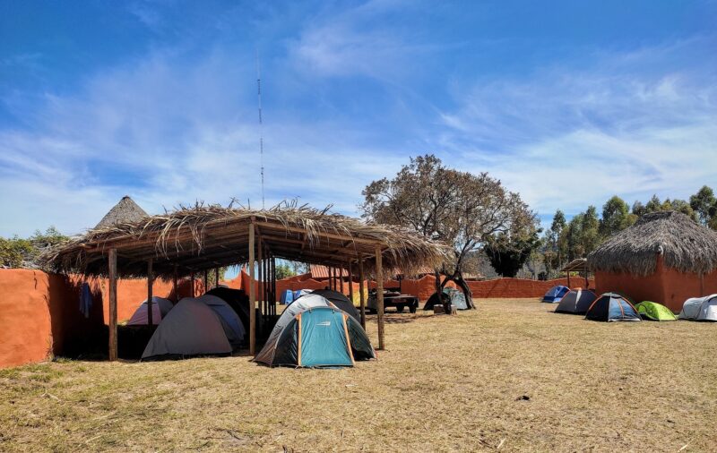 Acampamento é opção para aqueles que buscam maior contato com a cultura indígena – Foto: S. Fontes
