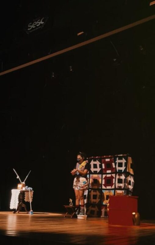 Apresentação da peça “O Rádio”, no Teatro SESC – Foto: Acervo/Sesc Circo