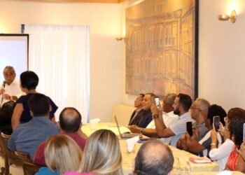 Diretor Regional, Ahirton Batista Lopes, expõe a proposta lançada de ampliação dos cursos do Senac - Foto: Ascom/Senac