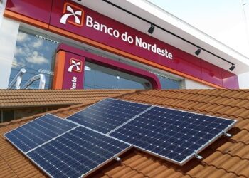 Linhas de crédito para serviços de energia solar em residências e empresas - Foto: Reprodução