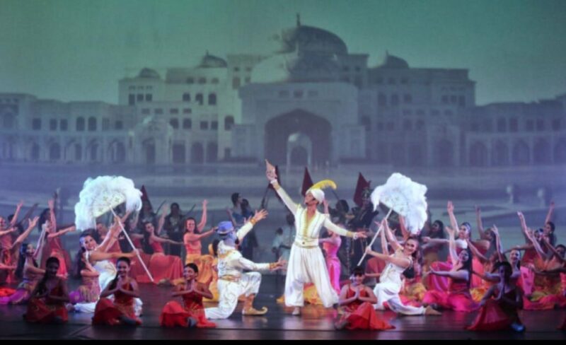 Espetáculo de dança movimenta o palco do Teatro Arthur Azevedo