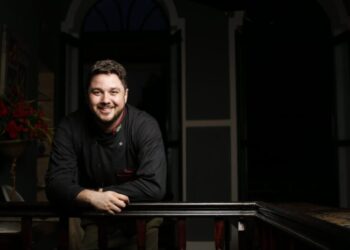 Um dos mais talentosos Chefs de São Luís, Danilo Dias, do restaurante Flor de Vinagreira, é quem vai ministrar o workshop – Foto: Divulgação